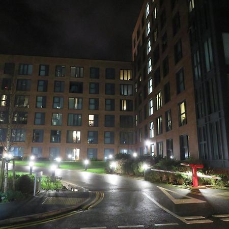 City Centre Apartment With Free Parking, 2 Bathrooms, Netflix And Wifi - Suitable For Contractors And Families - By Noor Luxury Accommodations Birmingham Extérieur photo