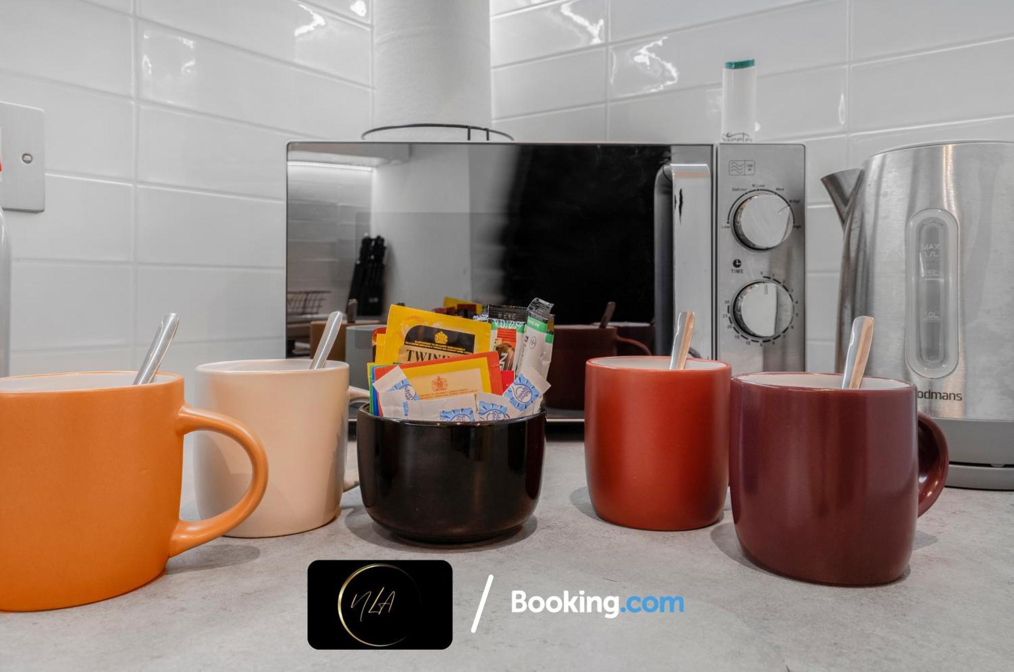 City Centre Apartment With Free Parking, 2 Bathrooms, Netflix And Wifi - Suitable For Contractors And Families - By Noor Luxury Accommodations Birmingham Extérieur photo