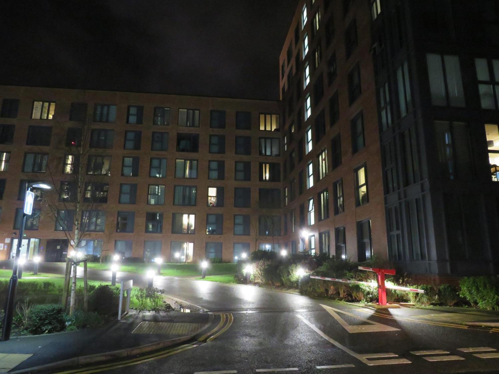 City Centre Apartment With Free Parking, 2 Bathrooms, Netflix And Wifi - Suitable For Contractors And Families - By Noor Luxury Accommodations Birmingham Extérieur photo